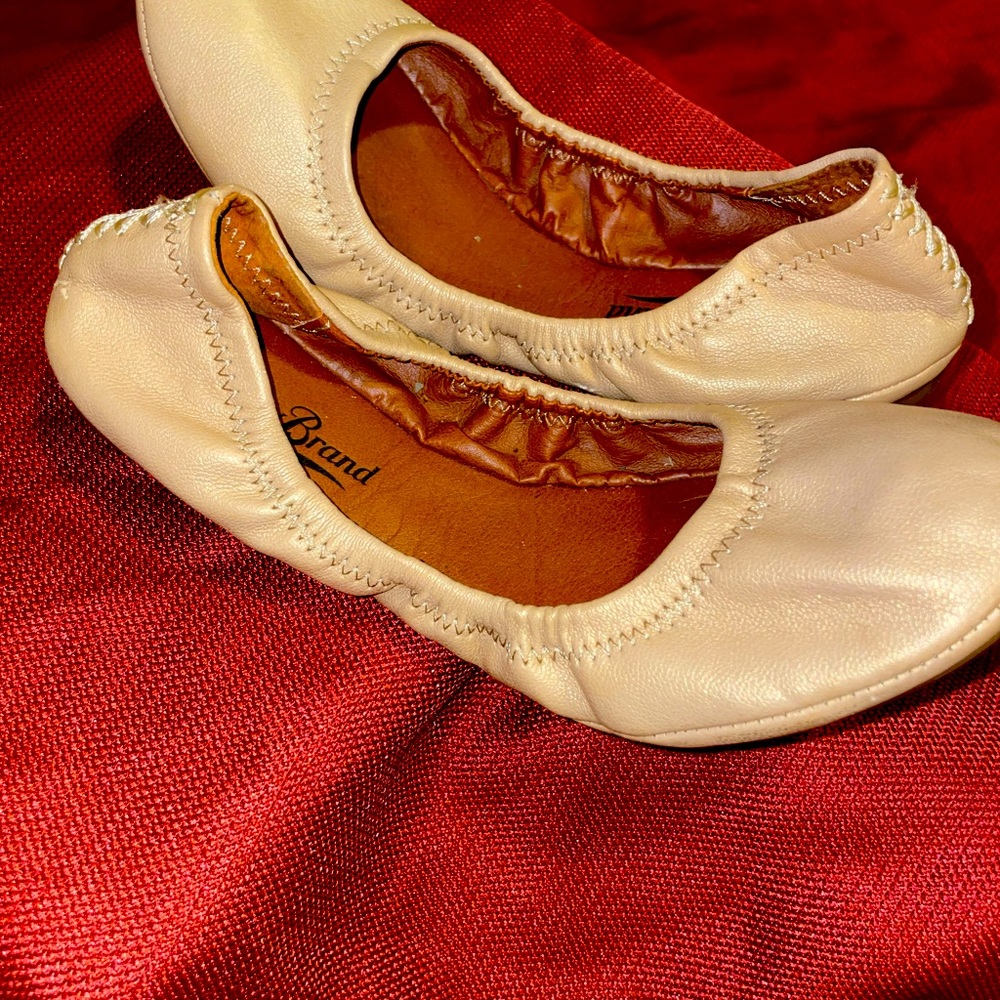 EUC Women’s Lucky Brand Ballet style flats